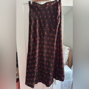 Zara Silk Elegant Geometric Patterned Skirt